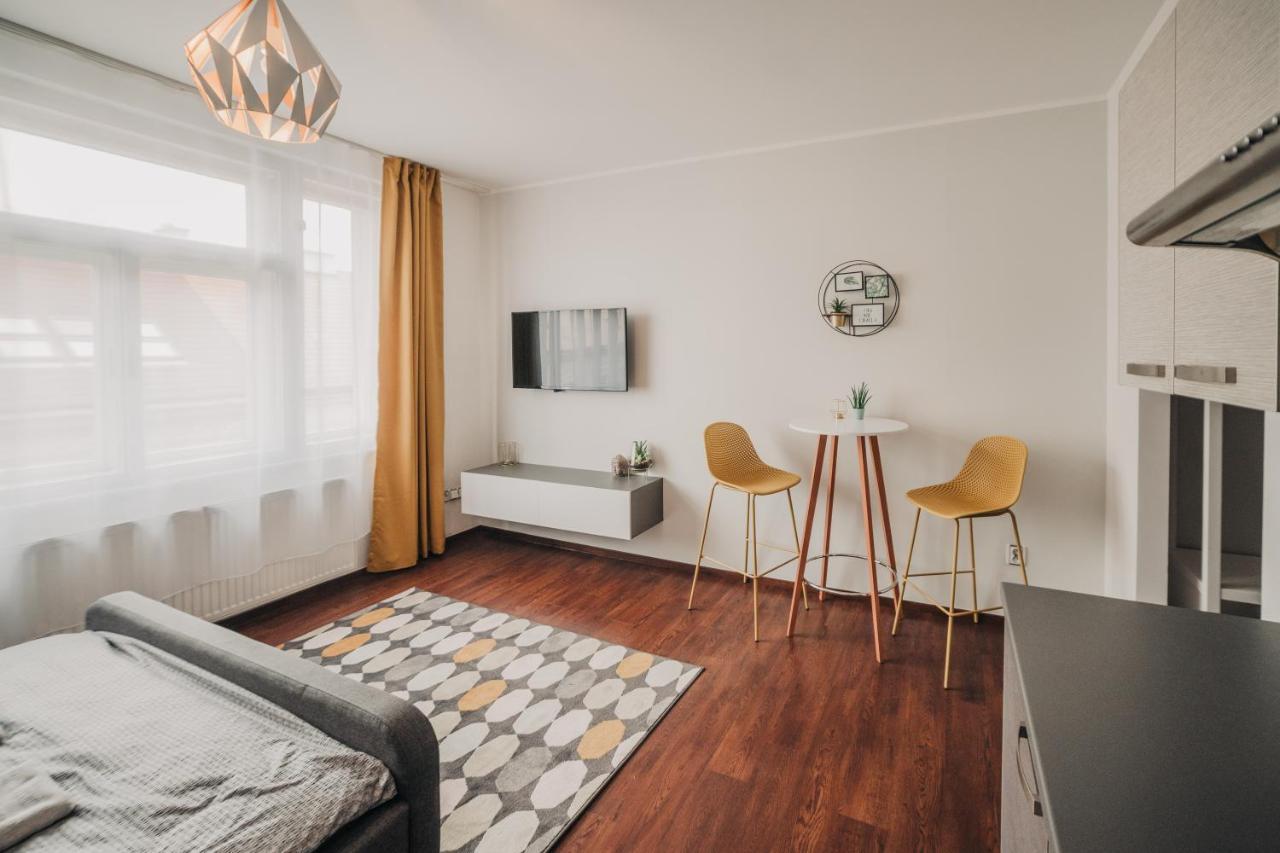 Citybeat Apartments, 400M From The Square Plzen Luaran gambar