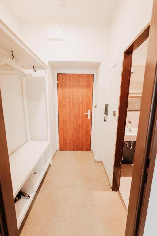 Citybeat Apartments, 400M From The Square Plzen Luaran gambar