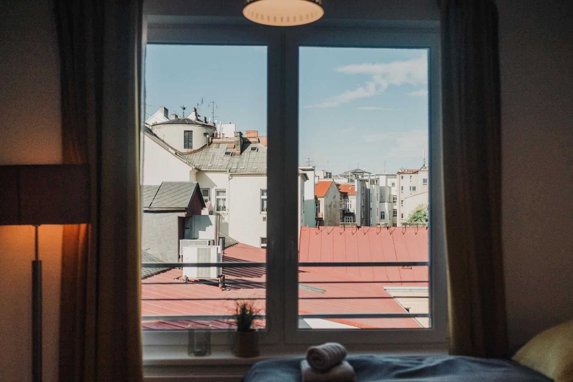 Citybeat Apartments, 400M From The Square Plzen Luaran gambar