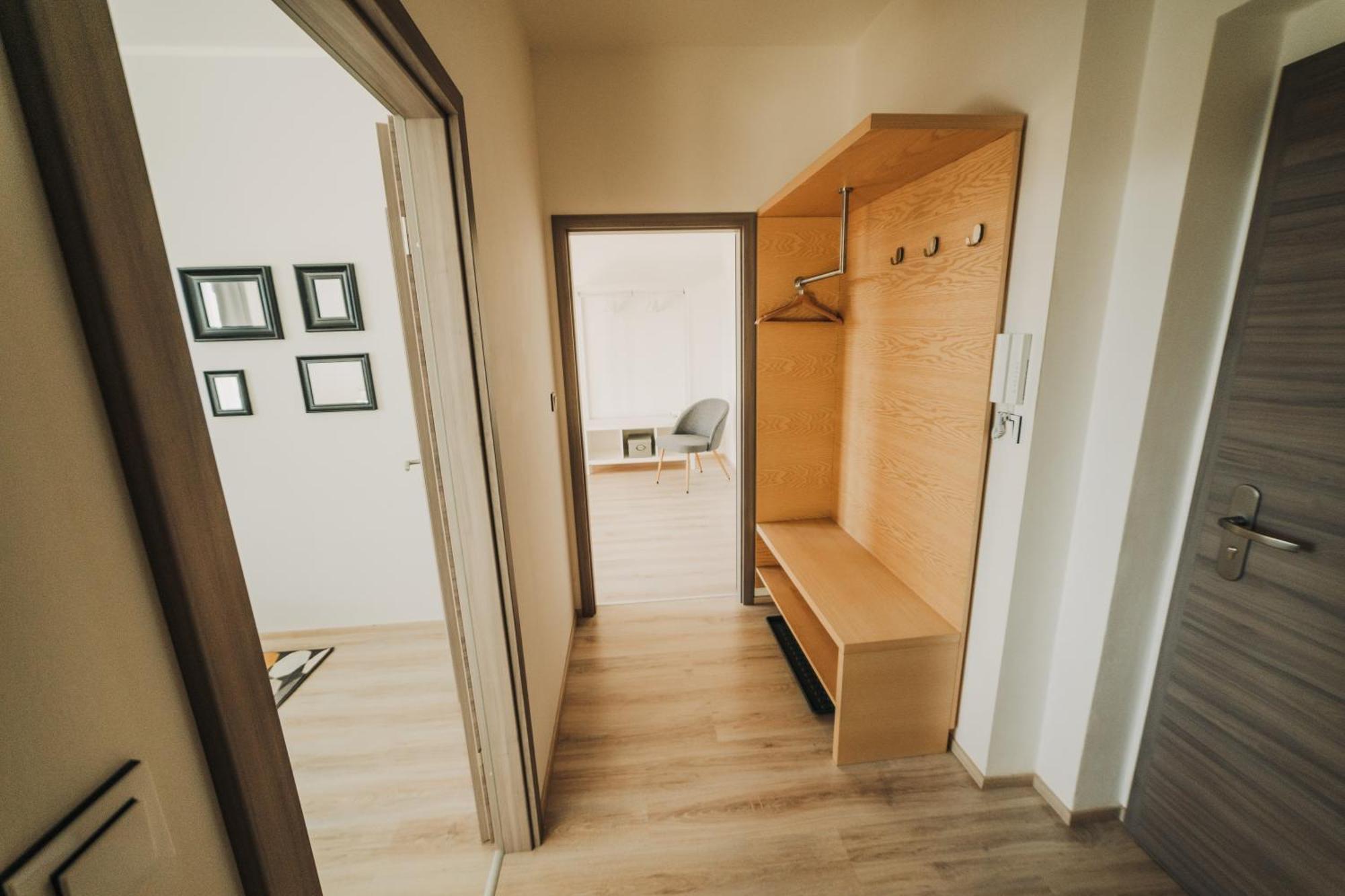 Citybeat Apartments, 400M From The Square Plzen Luaran gambar