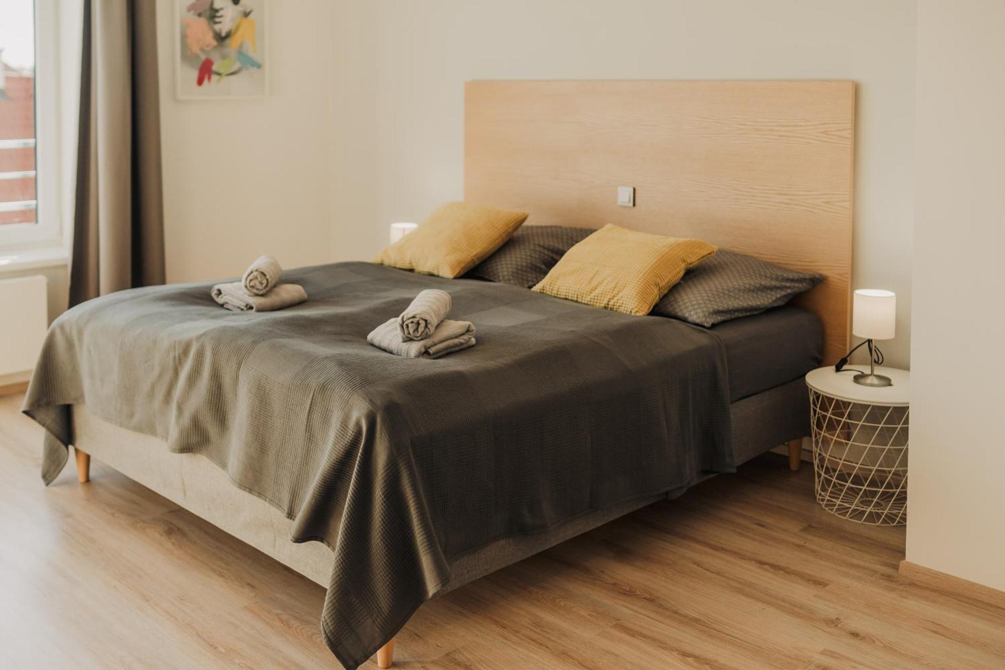 Citybeat Apartments, 400M From The Square Plzen Luaran gambar